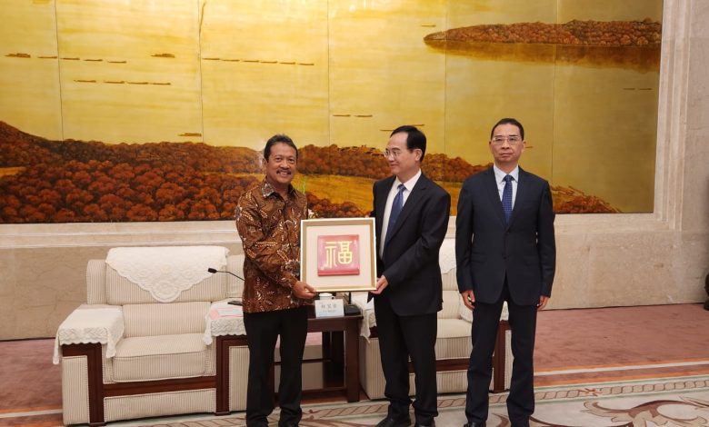 Minister of Marine Affairs and Fisheries Sakti Wahyu Trenggono is exploring potential cooperation in the fisheries sector with the government of Fuzhou City, People’s Republic of China.