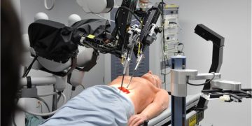 Illustration Long Distance Surgery