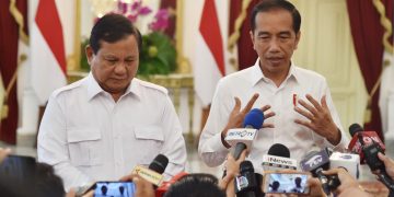 Jokowi Urges President-Elect Prabowo to Boost Oil Production Amid Declining Lifting Rates