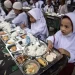 Ambitious Indonesia’s Free Meal Program to Spend Rp800 Billion a Day!