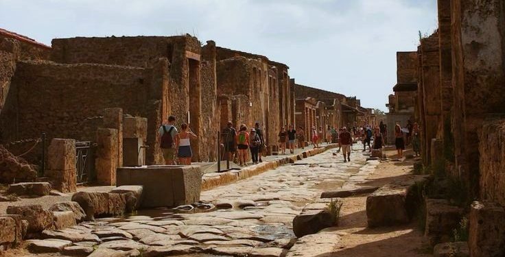 Pompeii overtourism
