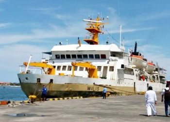 Komodo Airport Closure