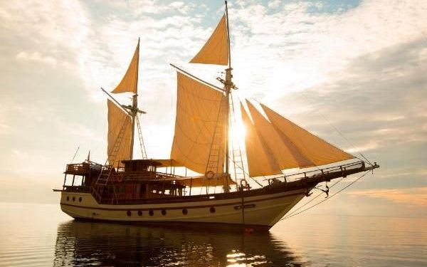 Pinisi Boats