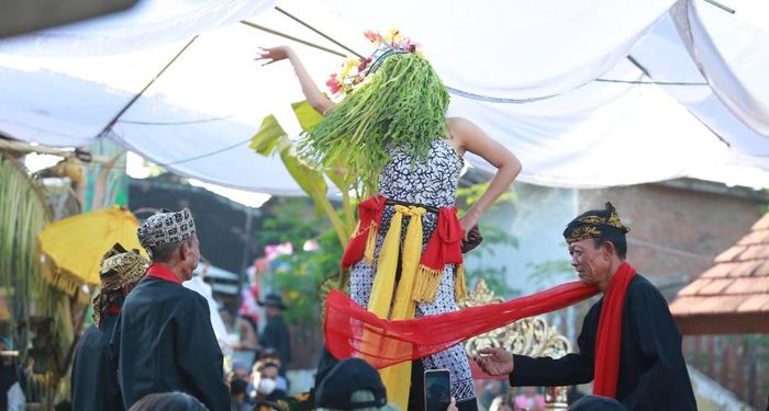 Seblang Dance