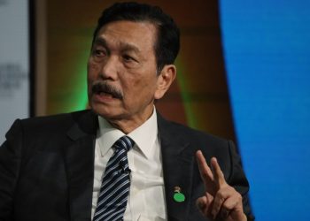 Minister Luhut Said No Licenses or Passports for Indonesians Who Evade Taxes
