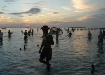 Bau Nyale Traditions