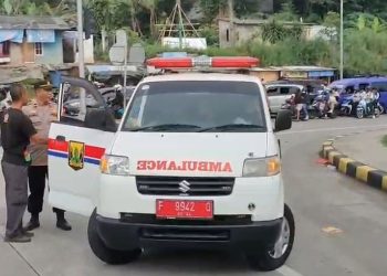 Ambulance carrying Tourists