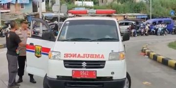 Ambulance carrying Tourists
